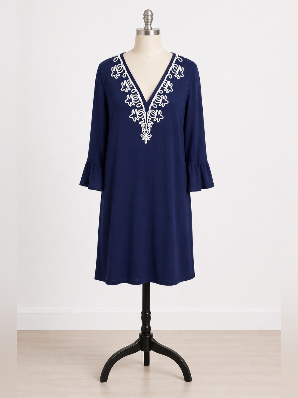 Tori Richard XL Blue Embroidered Bell Sleeve Shift Dress